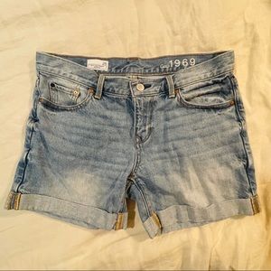 Gap 1969 Mid-Rise Cuffed Cut-off Jean Shorts